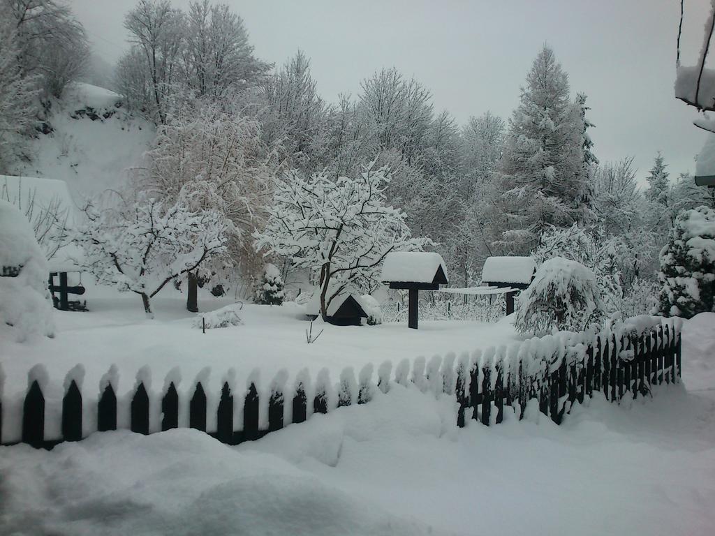 Penzion Encian มีโต ป็อด จุมเบียรอม ภายนอก รูปภาพ